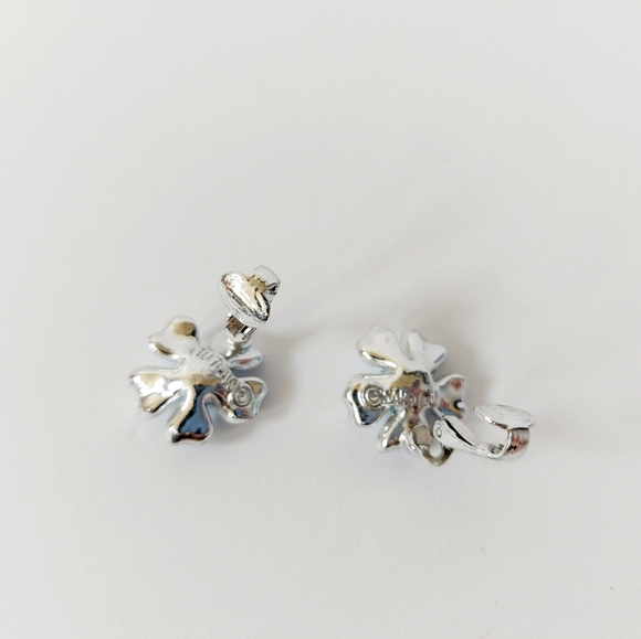 Silver Toned Flower with Turquoise Center Clip On Earrings‎ Sarah Coventry - Picture 2 of 4